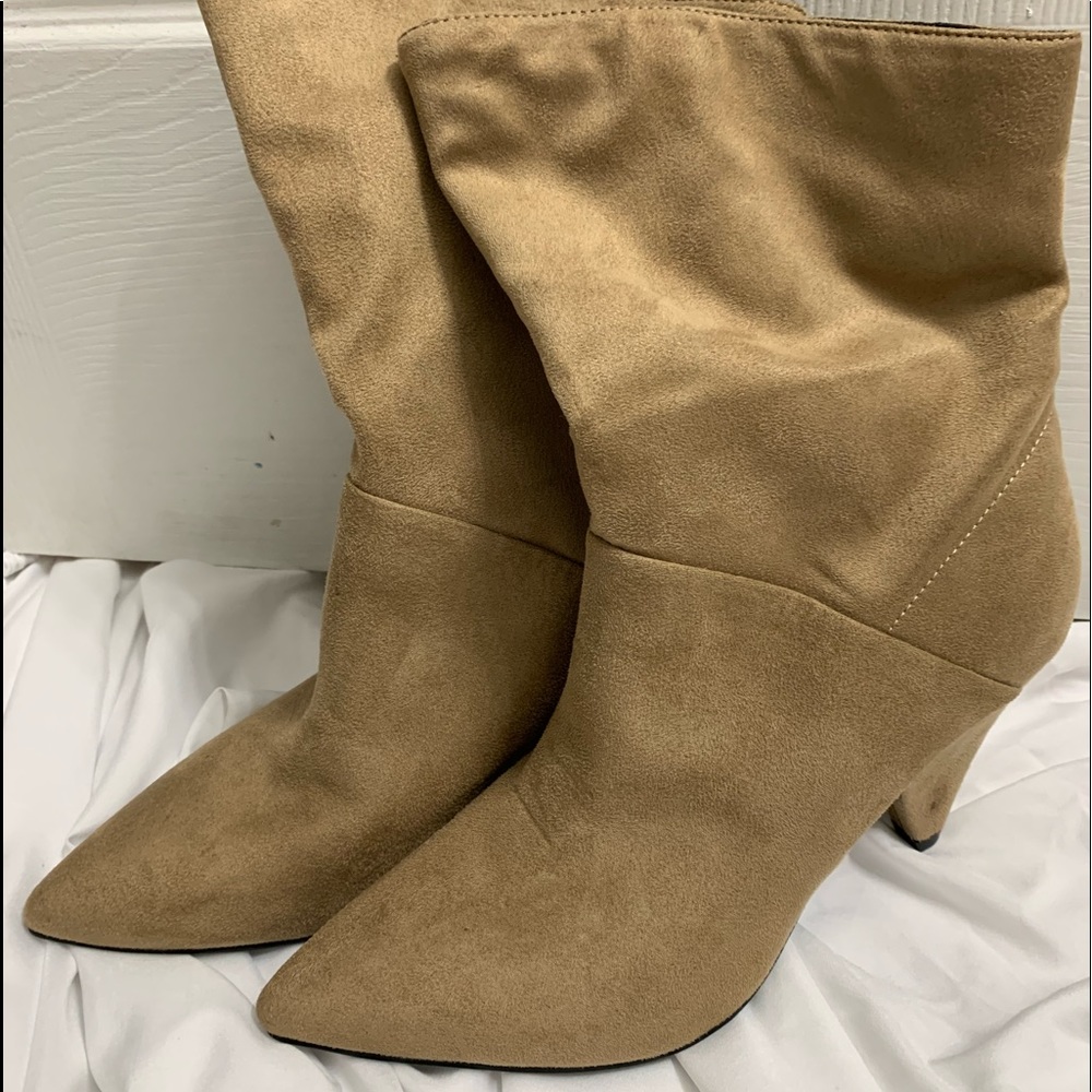Women’s tan boots